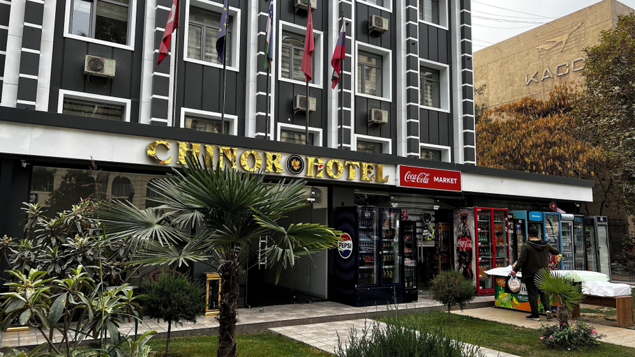 Front of property 4, Chinor Hotel Fergana, Farg'ona