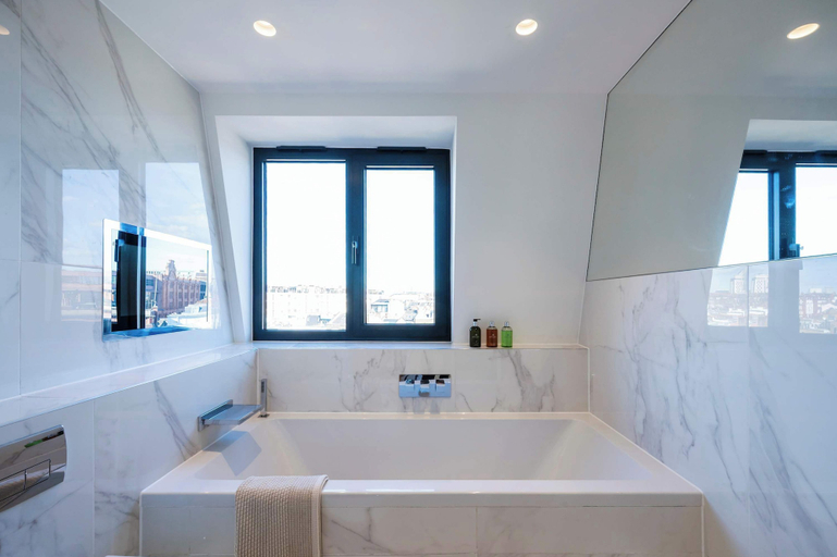 Room 3, Maison De Brompton With 1 Bedrooms and 1 Bathrooms, London