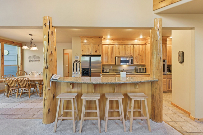 Private kitchen 2, Poplar 16 5 Bedroom Home, Deschutes
