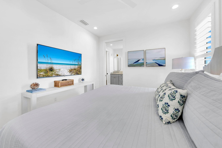 Room 2, Casa de Cousins, Walton