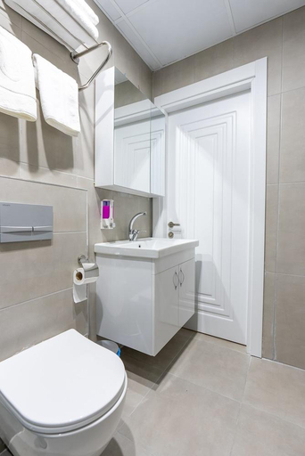 Bathroom 5, WP White Palace Hotel, Bakırköy