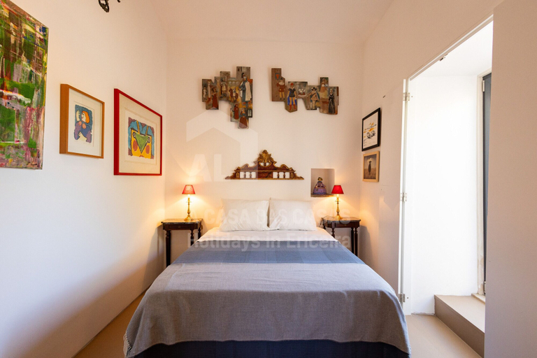Room 2, ZAS House by ACasaDasCasas, Mafra