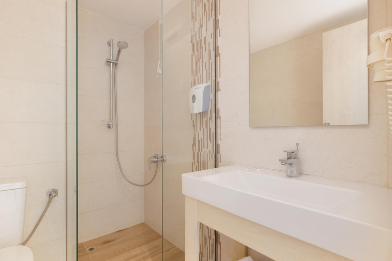 Bathroom 4, Livadi Nafsika Hotel - Adults Only, Ionian Islands
