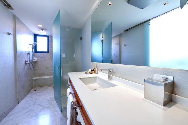 Bathroom 4, Krystal Grand Suites Insurgentes, Mexico City