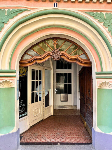 Front of property - evening/night, Hotel The Square, Coburg