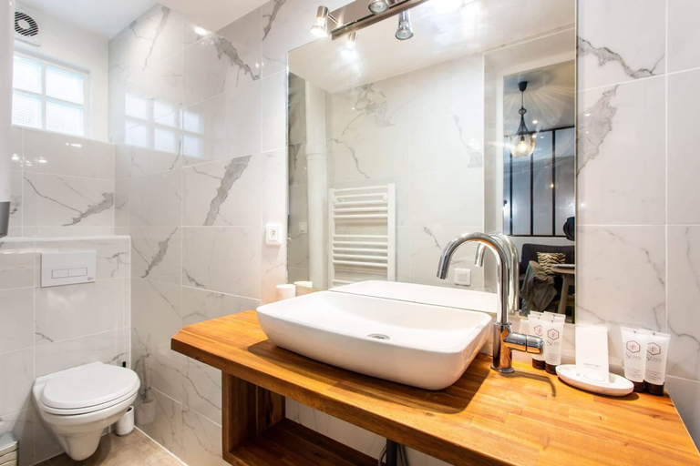 Bathroom 4, Amazing Apartment - 1BR 4P - Bastille, Paris
