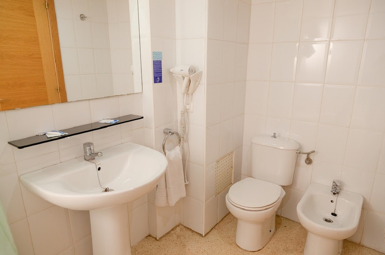 Bathroom 5, Hotel Vibra Palma Cactus, Baleares