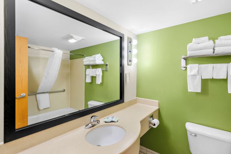 Bathroom 4, Sleep Inn & Suites Princeton I-77, Mercer