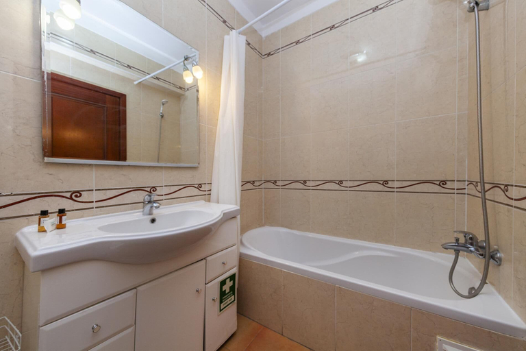 Bathroom 4, A03 - Central 1 Bed Apartment by DreamAlgarve, Lagos
