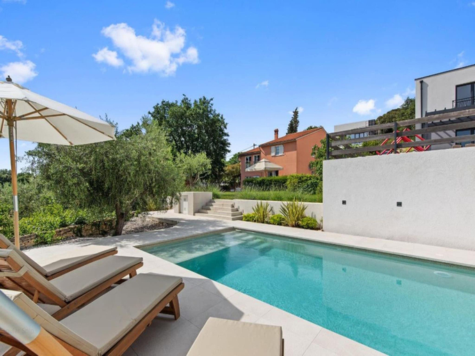 2, Villa in Vintijan with private pool, Pula