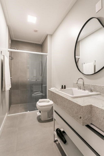 Bathroom 3, Studios Tower by Viva - Prédio com piscina no rooftop no centro de Floripa, Florianopolis