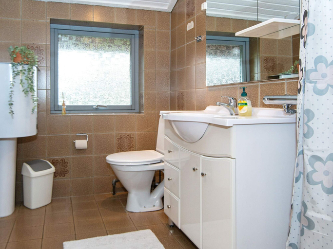 Bathroom, 6 Person Holiday Home in Hejls, Kolding