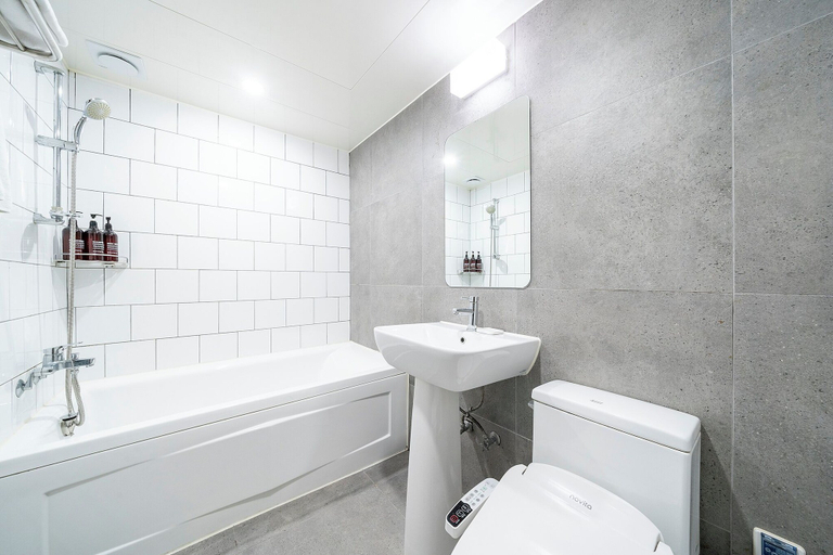 Bathroom 4, HOTEL YaJa West Gate, Cheongju