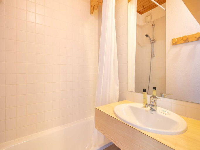3, Duplex apartment with balcony, Hautes-Alpes