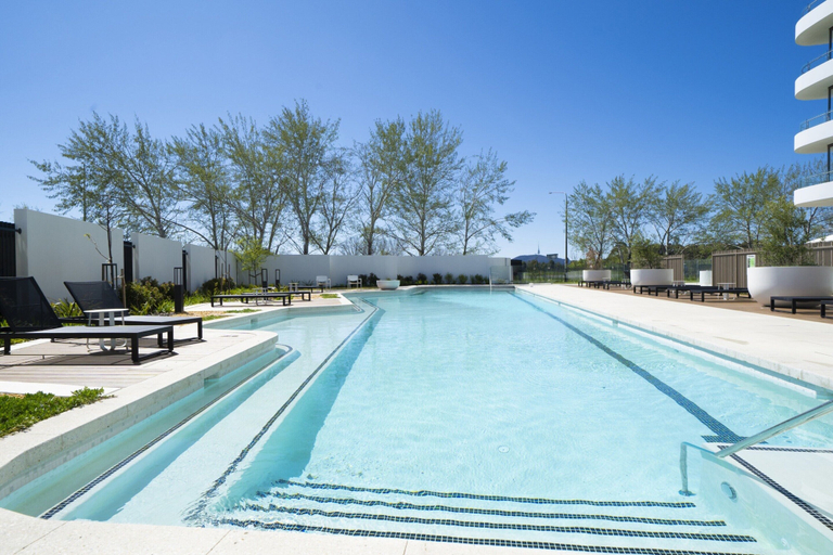 Sport & Beauty 1, Modern 1-bed Apartment With Parking, Canberra