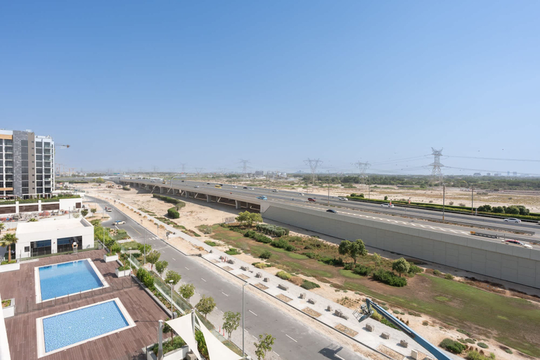 Room 2, Relax Unwind - Studio for 2 in Riviera, Dubai