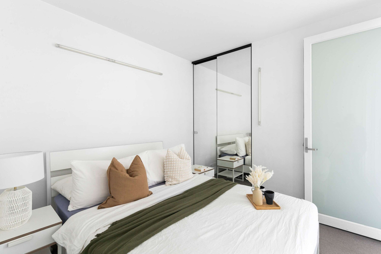 Interior 5, Cozy & Central 2BR Stay, Near Cbd, Free Parking, Melbourne