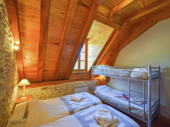 5, Elegant Villa in Saint-Medard, Dordogne