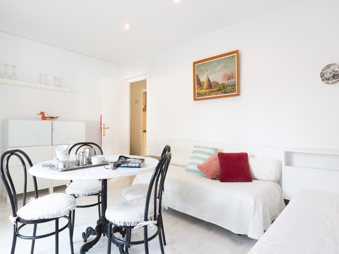 3, Pet-friendly Apartment Near Beach, Girona