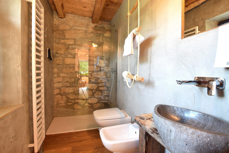 Bathroom 3, Baita Pranolz, Belluno