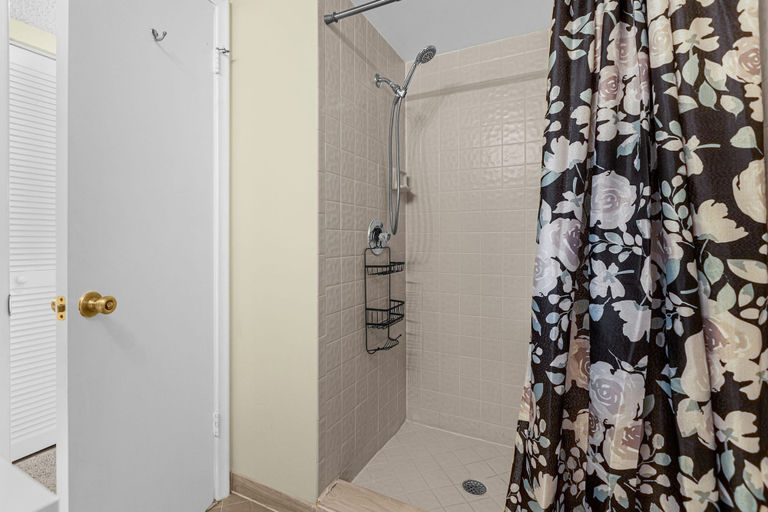 Bathroom 3, Upstay 2BR Family Condo Ventura Golf Country Club, Orange