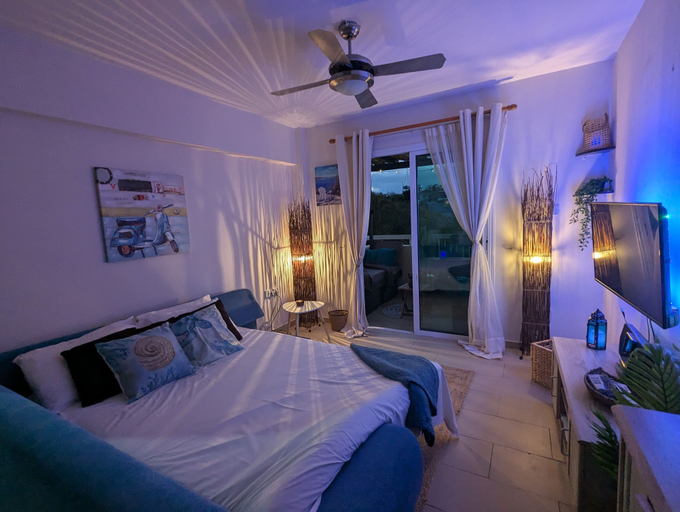 Room 4, Andros Apt 2 Bed Free Wi-fi Safe Complex Pool
