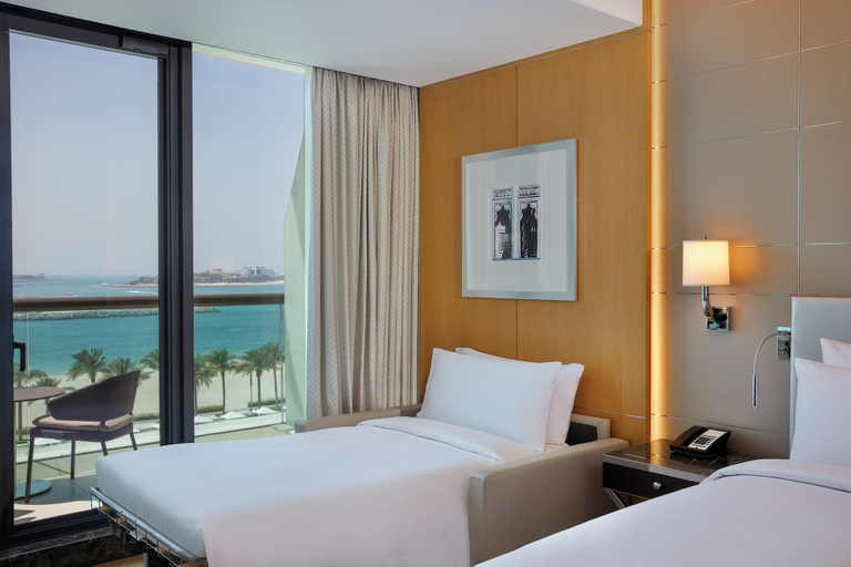 Bedroom 4, Hilton Dubai Palm Jumeirah, Dubai