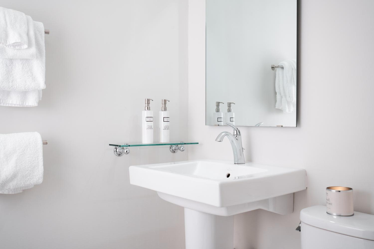 Bathroom 4, The Ellery, Hampshire