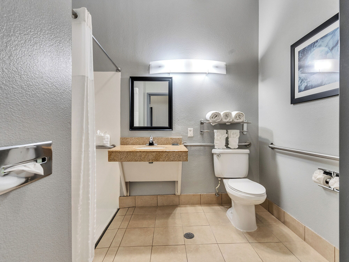 Bathroom 4, Platinum Inn & Suites Webster, Houston