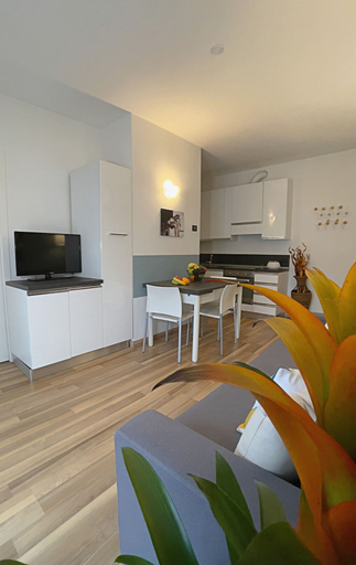 Others 3, Candiani Building - Bright Spacious 1 BR w Balcony in Bovisa, Milano