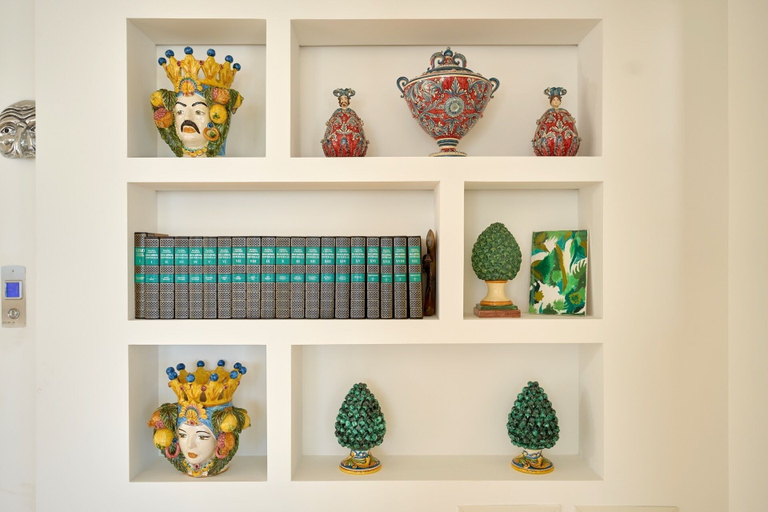 Interior detail, YourHome - Villa Hermes, Napoli