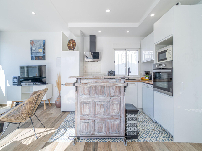 3, Villa in Empuriabrava with Private Pool, Girona