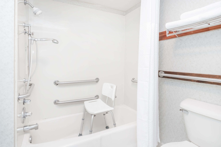Bathroom 4, Days Inn by Wyndham Hendersonville, Henderson