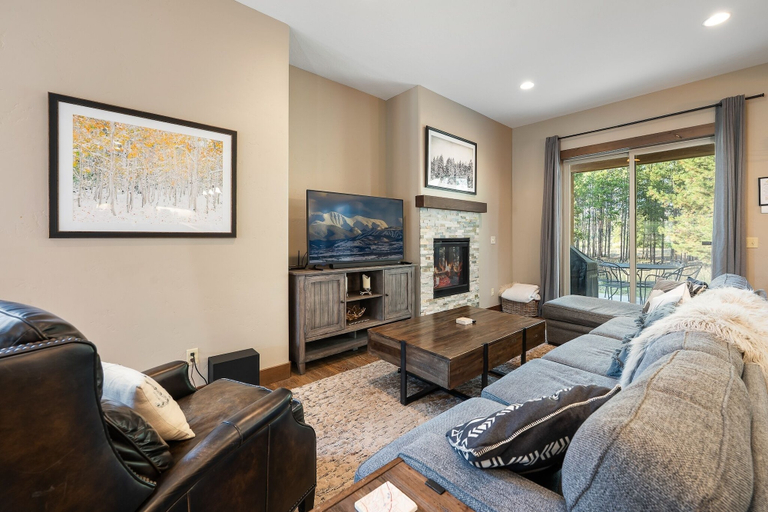 Living area 3, Mountain Haus 4 Bedroom Home by RedAwning, Grand