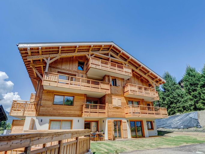 3, Ideal 3 bedroom apartment with 200m2 garden, Haute-Savoie