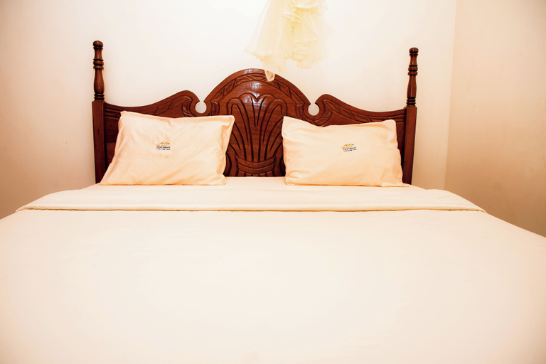 Room 2, THE MOON APARTMENTS, Rubavu