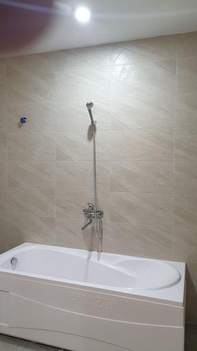 Bathroom 3, Quang Anh Hotel, Từ Liêm