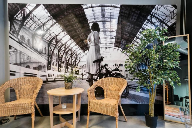 Food & Drinks 5, Fira Apartments by gaiarooms, Barcelona