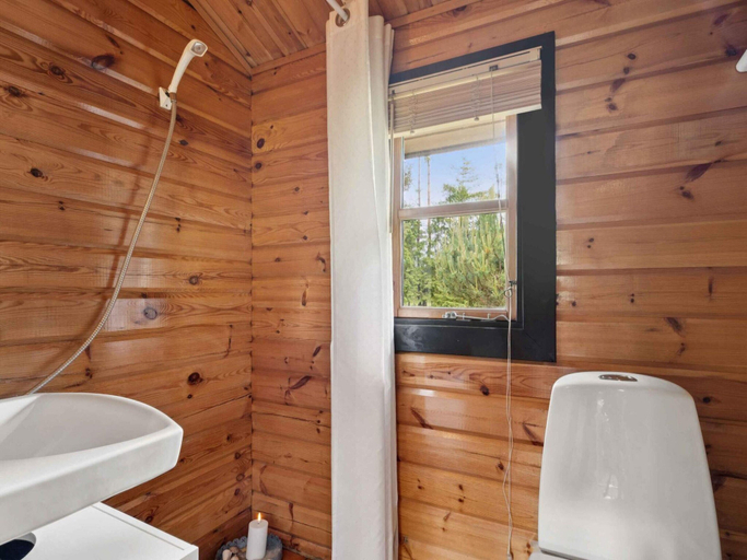 Bathroom, 4 Star Holiday Home in Glesborg, Norddjurs