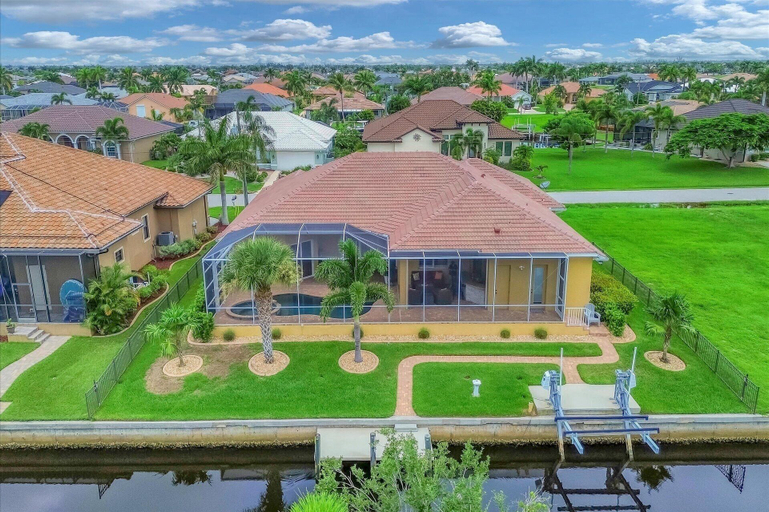 Exterior 2, Punta Gorda Private Pool+spa Vacation Home 3 Bedroom Home, Charlotte