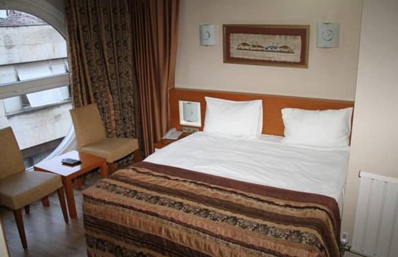 Bedroom 2, BC Burhan Cacan Hotel & Spa & Cafe, Beşiktaş