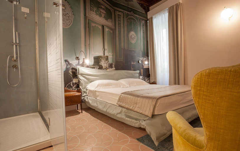 Bedroom 4, 59 Steps Trevi, Rome