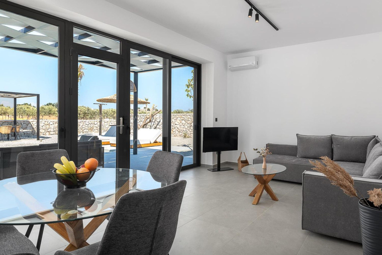 Room 5, Zen Club 9 in Kolympia, South Aegean