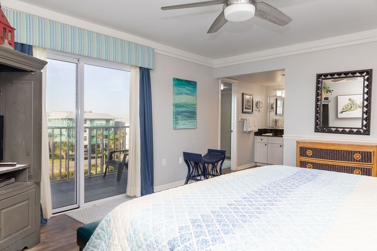 Room 5, Ocean House 1406 2 Bedroom Condo by RedAwning, Baldwin