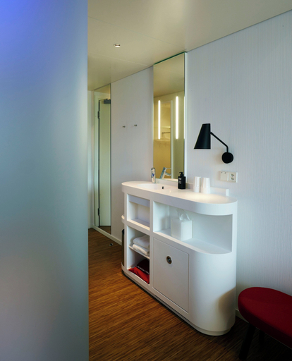 Bathroom 5, citizenM Zürich, Zürich