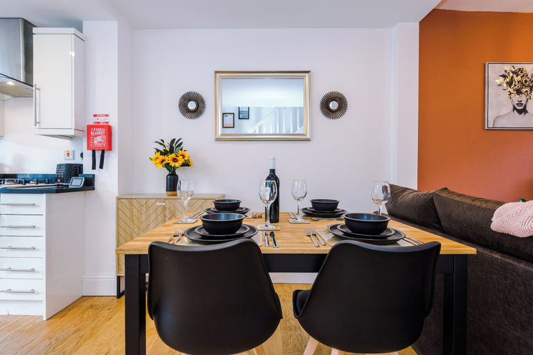 In-room dining 2, 44 Bradford Street, Cheshire West and Chester