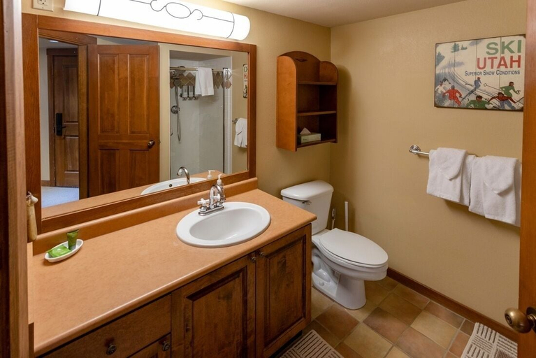 Bathroom 2, 3323 - Two Bedroom Standard Powderhorn Lodge 2 Condo, Salt Lake