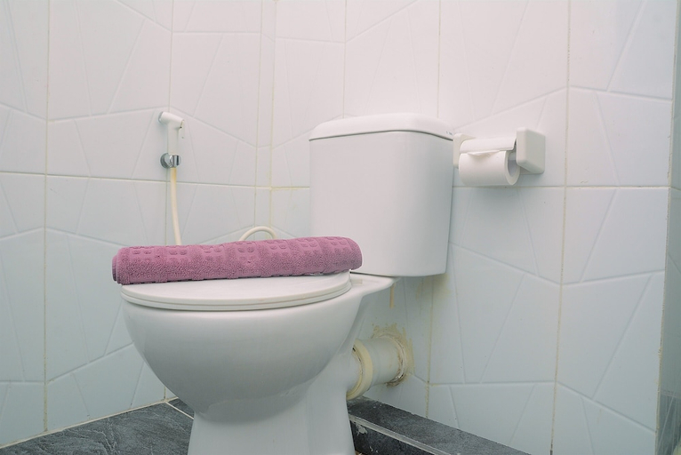Bathroom 3, Comfy and Beautiful 2BR Menteng Square Apartment, Central Jakarta
