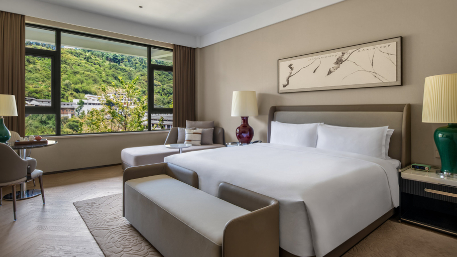 Bedroom 2, InterContinental Hotels MAOTAI TOWN by IHG, Zunyi