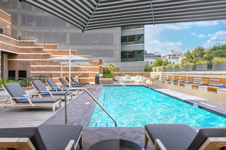 Sport & Beauty 2, DoubleTree Suites by Hilton Austin Downtown Capitol, Travis